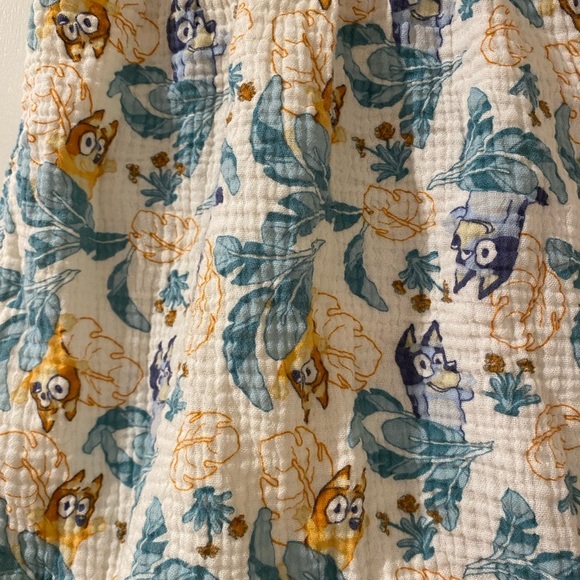 Bluey 2 Piece Baby Girl Romper Set with Hat 18 months - Picture 4 of 12